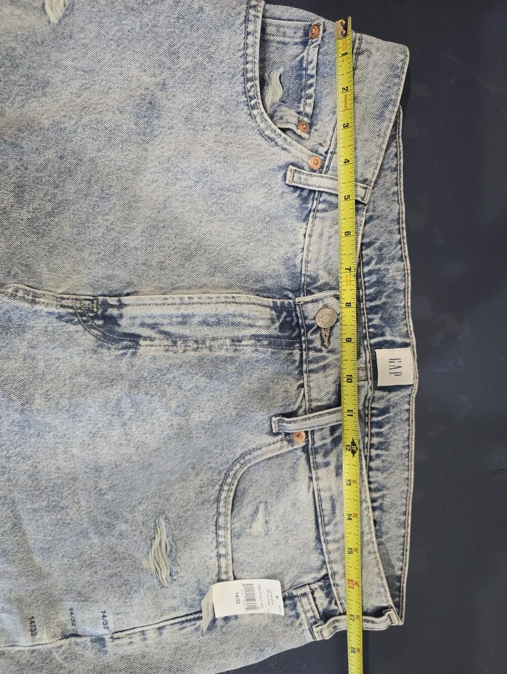Gap High Rise Cut Off Mom Jeans Denim Shorts 14/32 Distressed Raw Hem NWT
